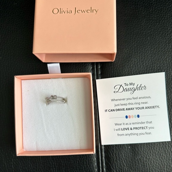 Olivia Jewelry “To my daughter” fidget ring. New in box. - Picture 4 of 4